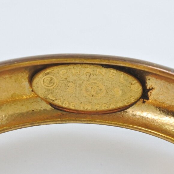 CHANEL Gold Earrings - Picture 5 of 7